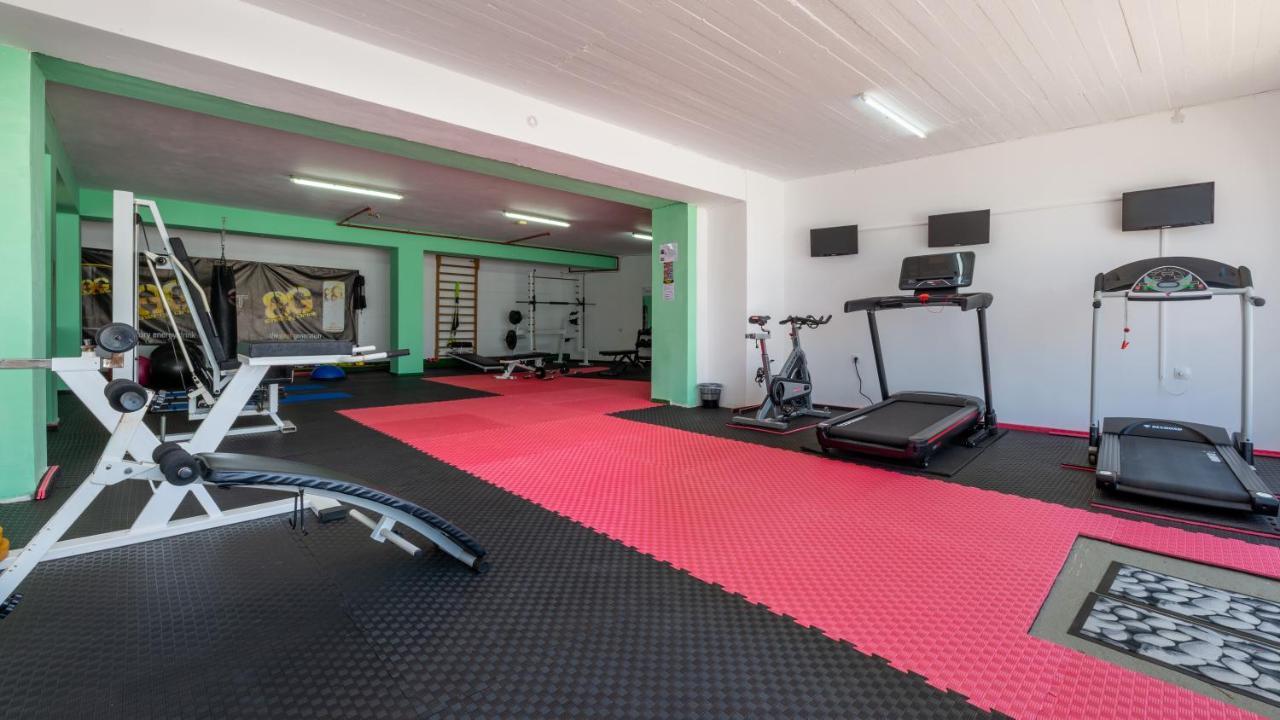 Corali Hotel Тігакі Екстер'єр фото